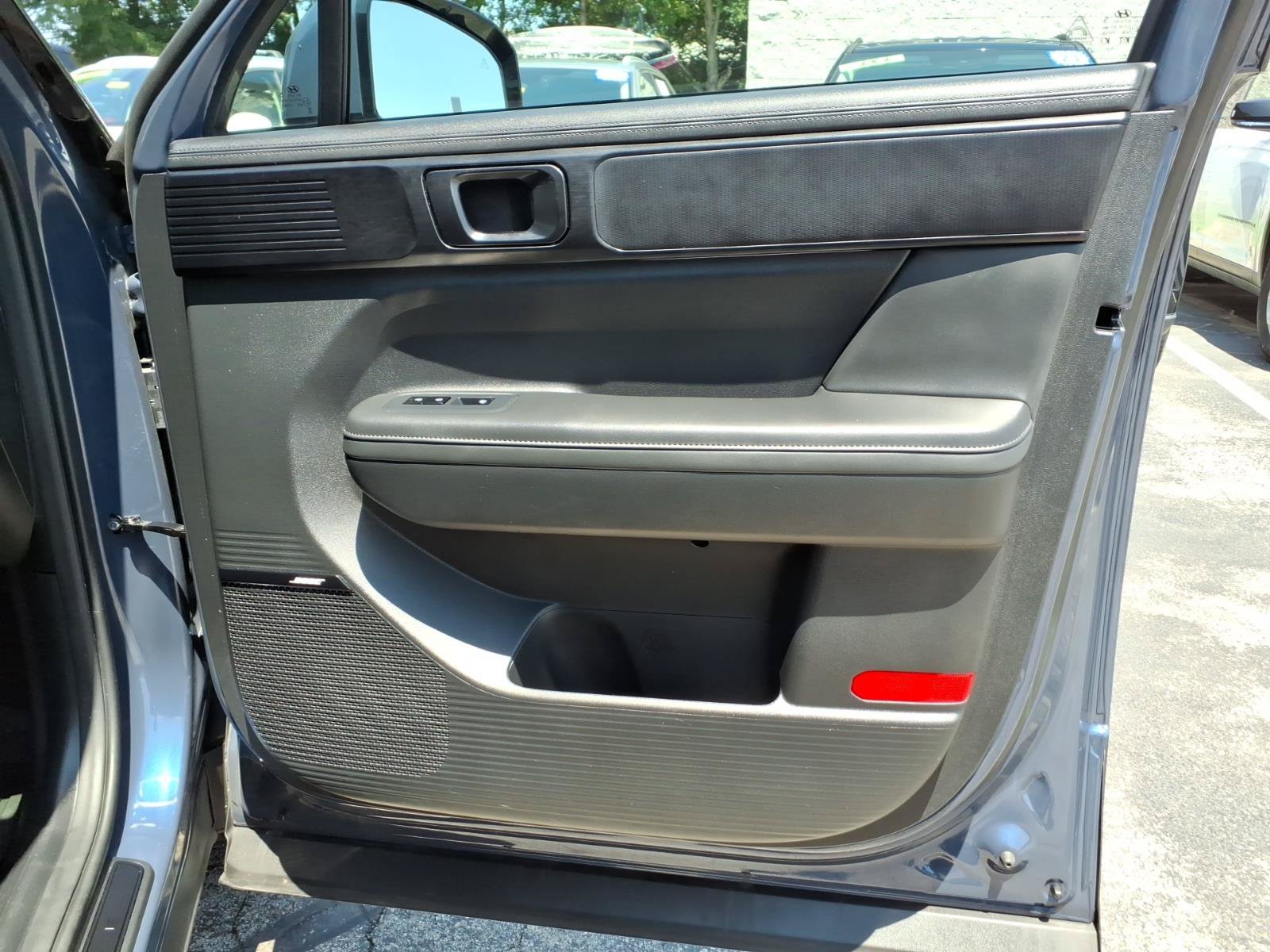 Used 2025 Hyundai Santa Fe Calligraphy AWD/4WD image 33