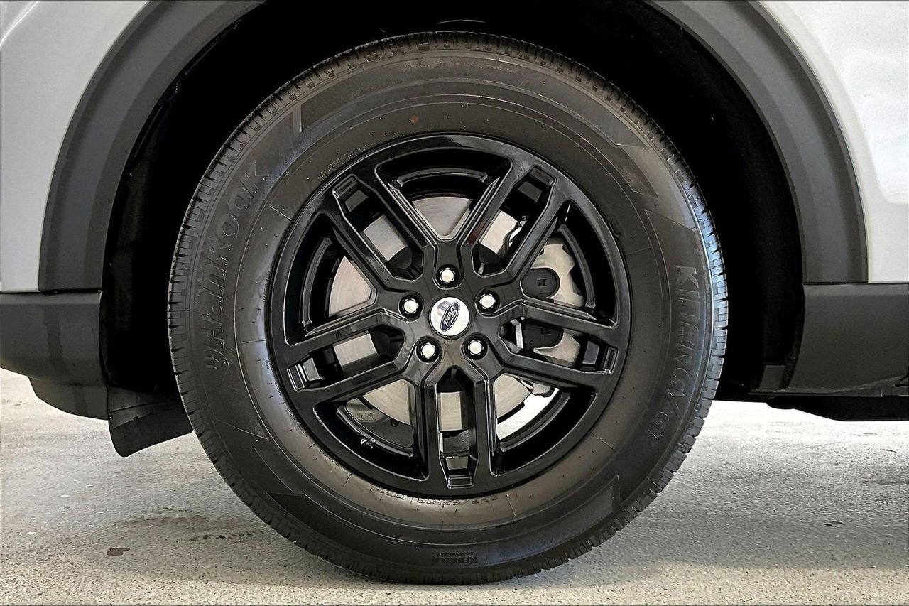 Certified 2026 Ford Explorer Active w/ Active Comfort Package image 8