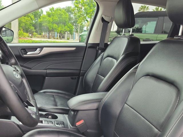 Certified 2022 Ford Escape SEL w/ Technology Package image 27