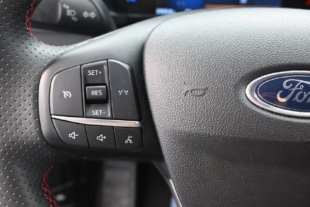 Certified 2025 Ford Escape ST-Line FWD image 15