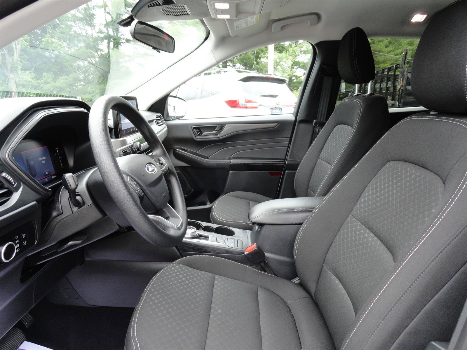 Certified 2025 Ford Escape Active AWD/4WD image 12