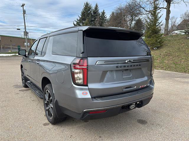 Used 2022 Chevrolet Suburban RST w/ Luxury Package image 3