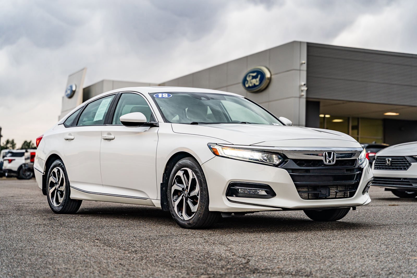 Used 2018 Honda Accord EX image 7