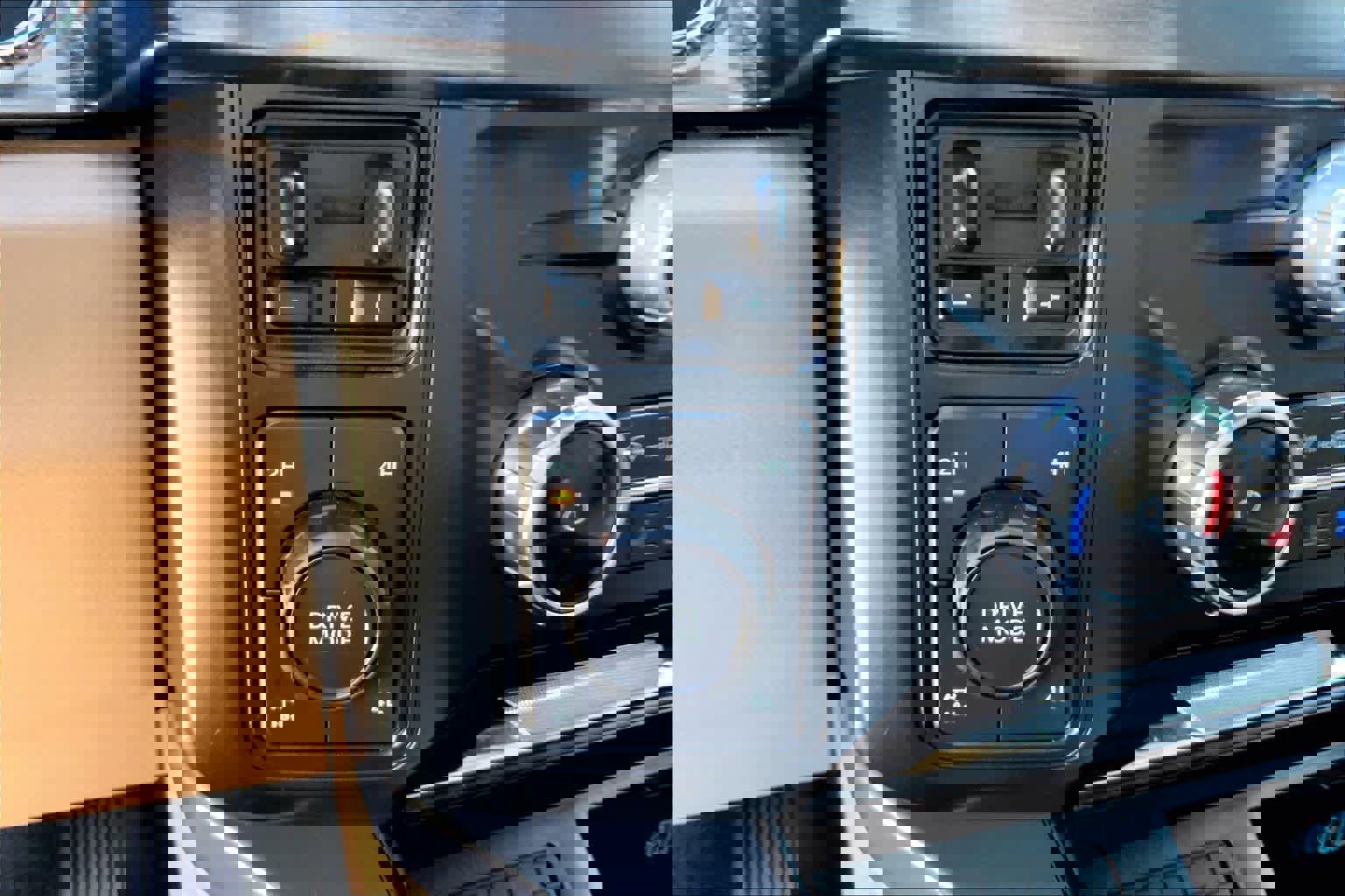 Certified 2025 Ford F250 Lariat w/ Chrome Package image 30