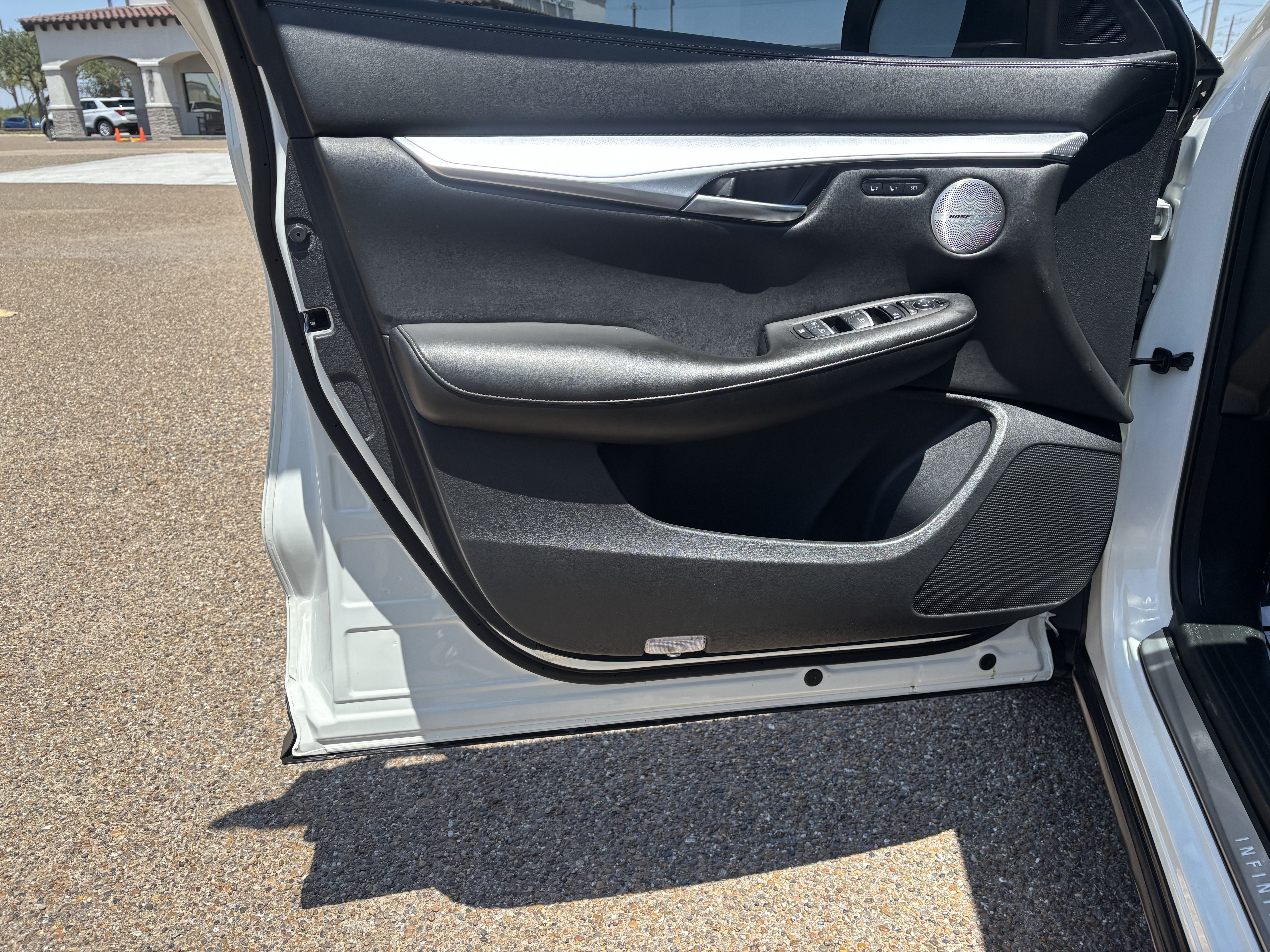 Used 2022 INFINITI QX50 Essential FWD image 9