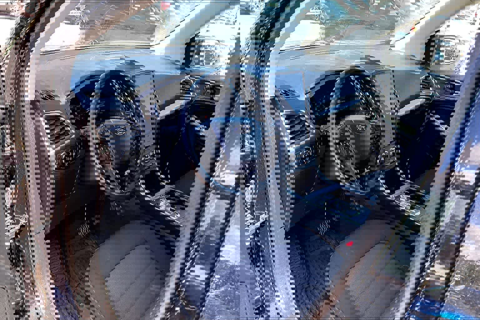 Certified 2024 Ford Edge SE w/ Black Appearance Package AWD/4WD image 8