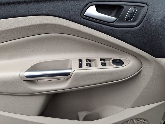 Certified 2018 Ford Escape SE w/ Ford Safe & Smart Package image 12