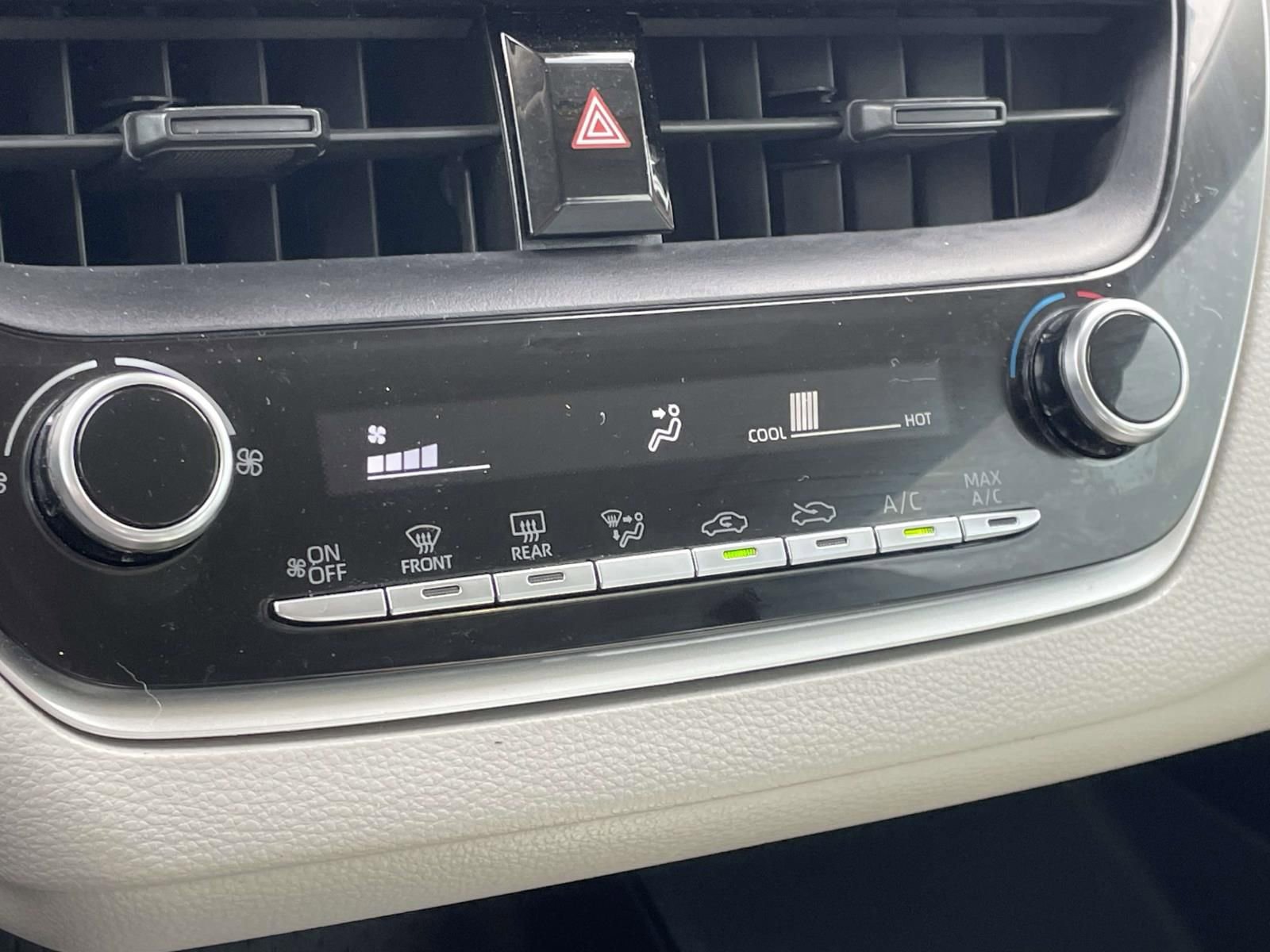 Used 2022 Toyota Corolla L FWD image 19