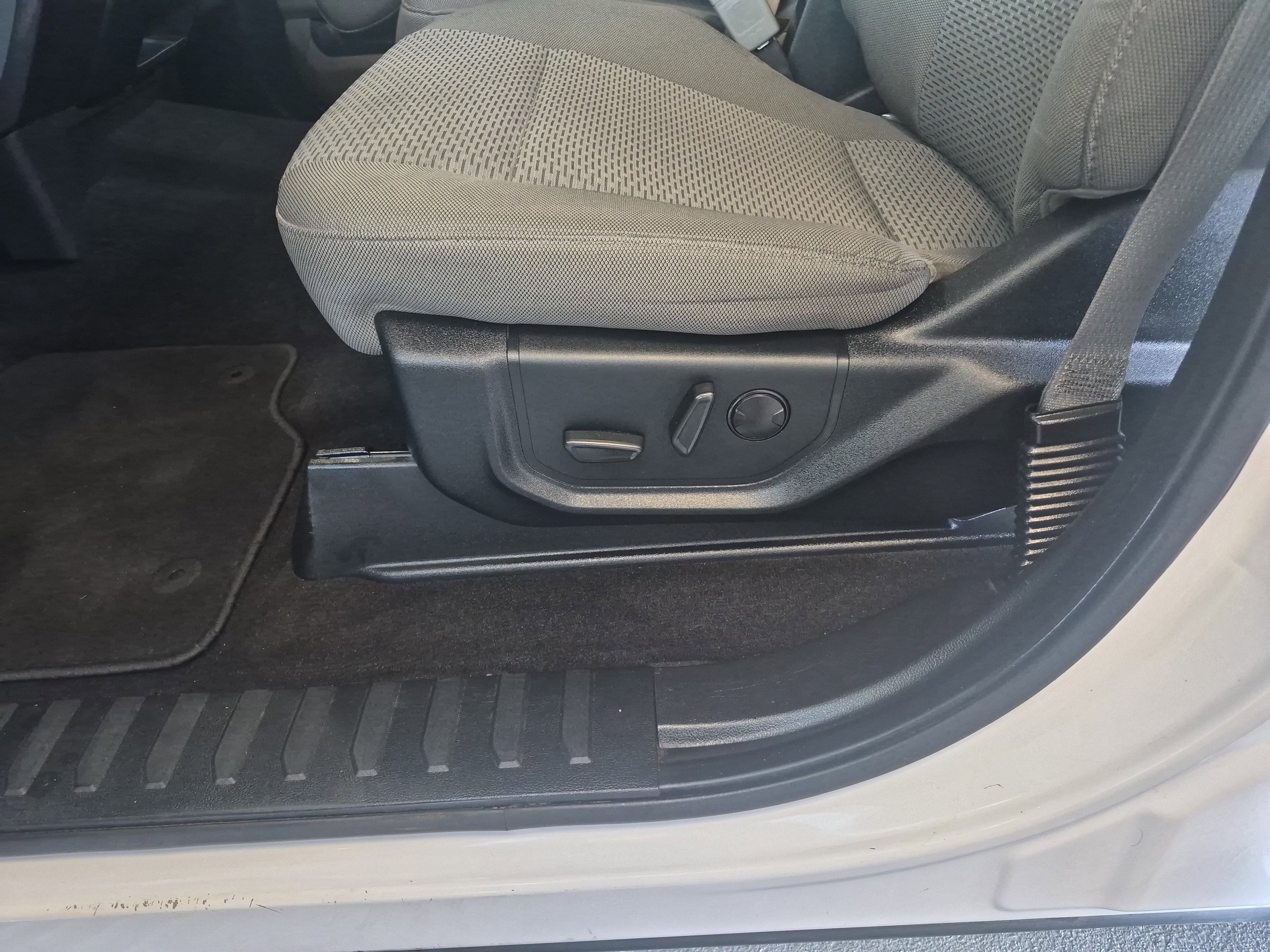 Certified 2020 Ford F150 XLT w/ Equipment Group 302A Luxury image 16