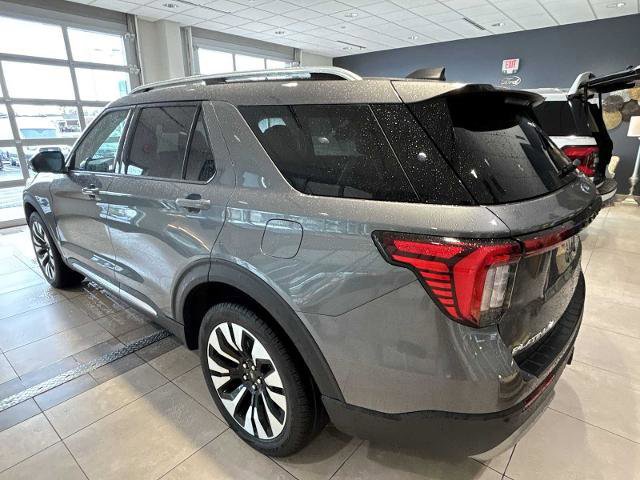 Certified 2025 Ford Explorer Platinum w/ LUX Leather Package AWD/4WD image 3