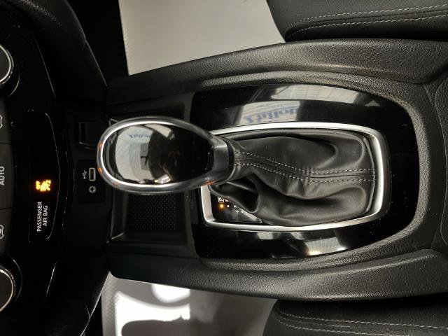 Used 2018 Nissan Rogue SV w/ Sun & Sound Touring Package image 31