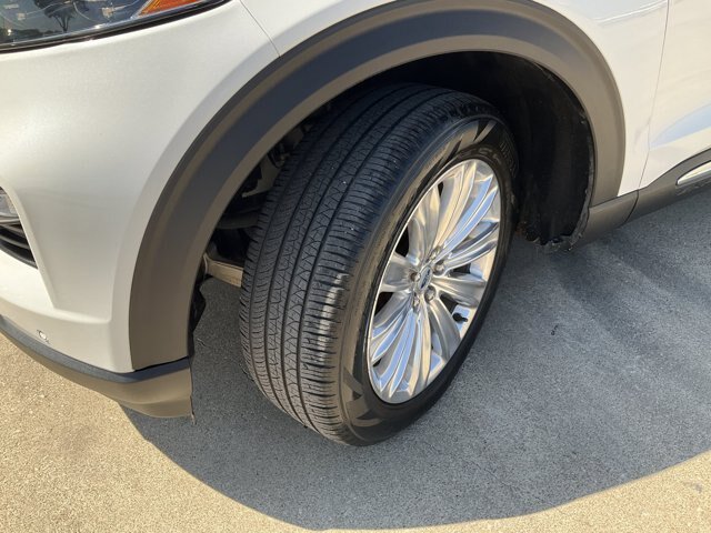 Certified 2023 Ford Explorer Limited w/ Limited Technology Package RWD image 24