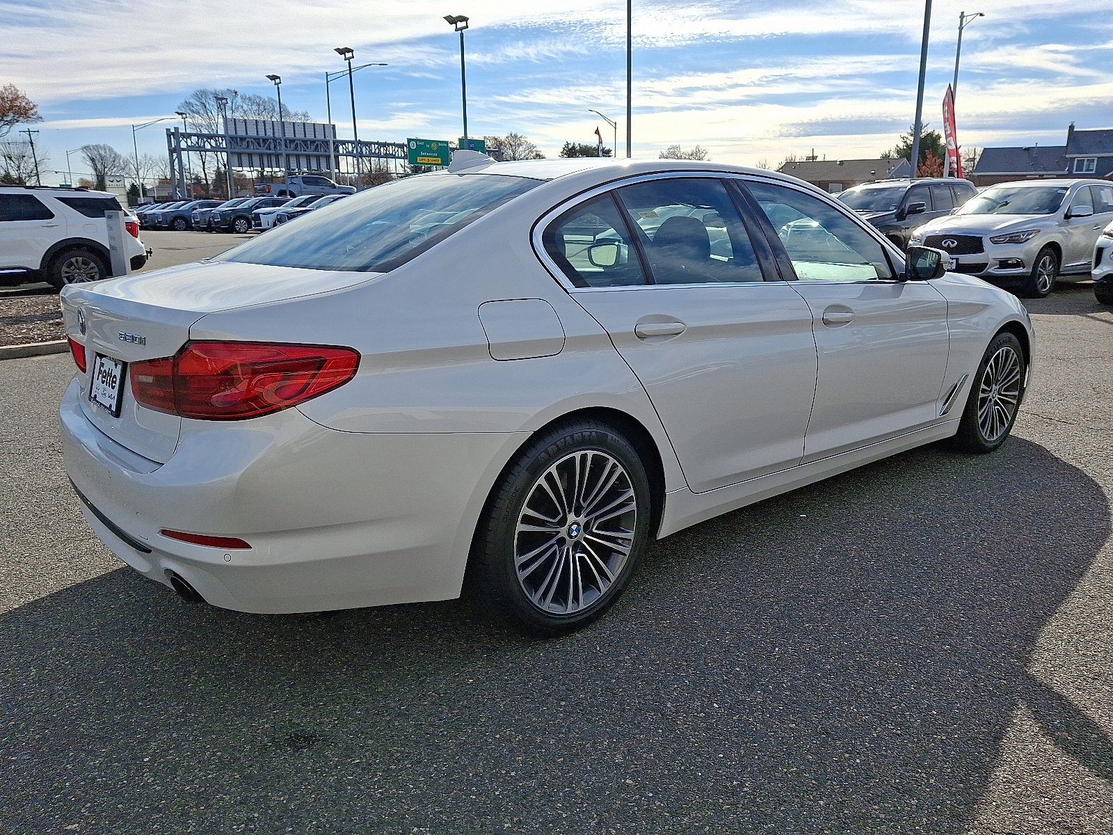 Used 2019 BMW 530i xDrive w/ Convenience Package image 2
