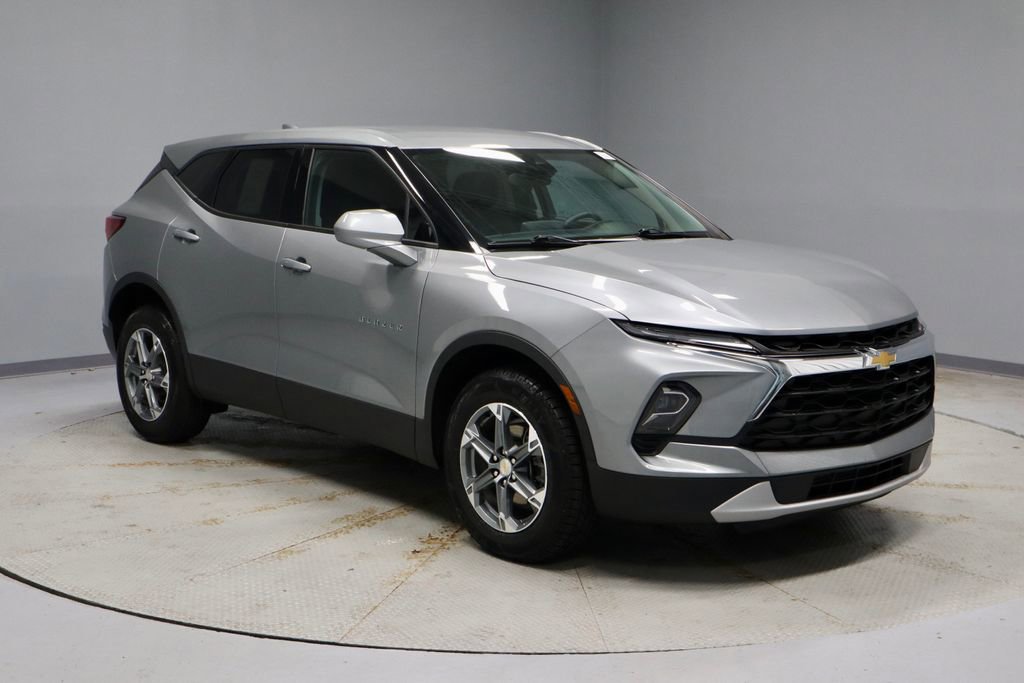 Used 2023 Chevrolet Blazer LT image 7