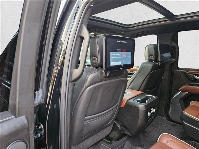 Used 2023 GMC Yukon Denali Ultimate w/ LPO, Floor Liner Package AWD/4WD image 21