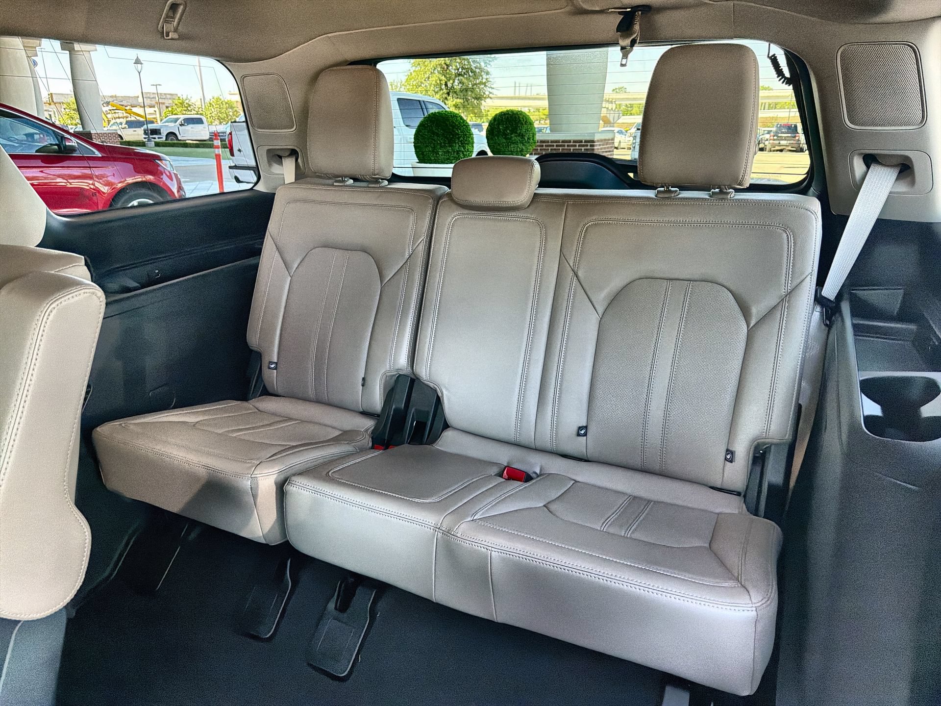 Certified 2024 Ford Expedition Limited AWD/4WD image 24