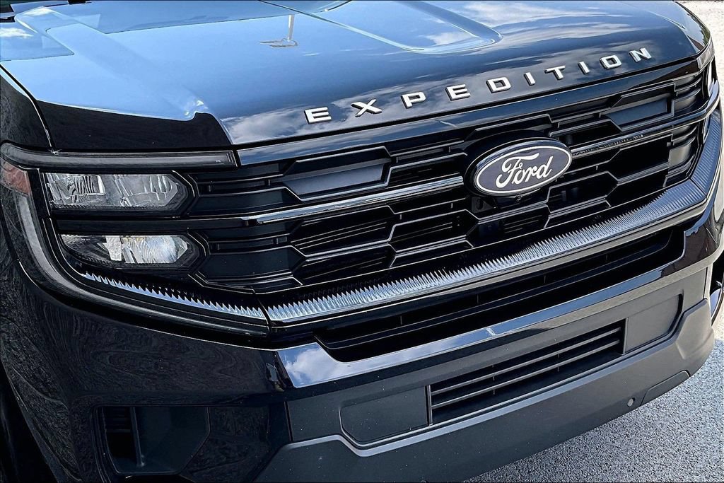 Certified 2025 Ford Expedition Active RWD image 31