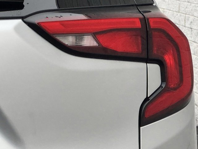 Used 2020 GMC Terrain SLE w/ Driver Convenience Package image 13