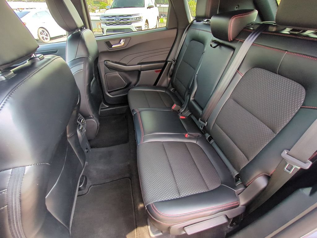 Certified 2025 Ford Escape ST-Line FWD image 15