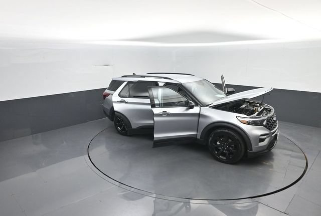 Certified 2023 Ford Explorer ST-Line w/ Class IV Trailer Tow Package RWD image 26