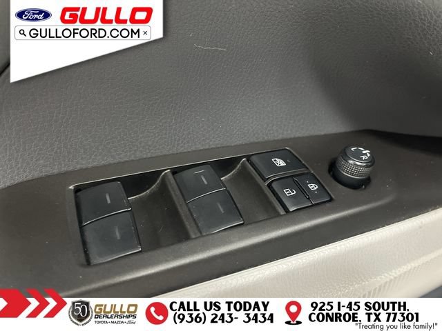 Used 2022 Toyota Camry SE FWD image 20