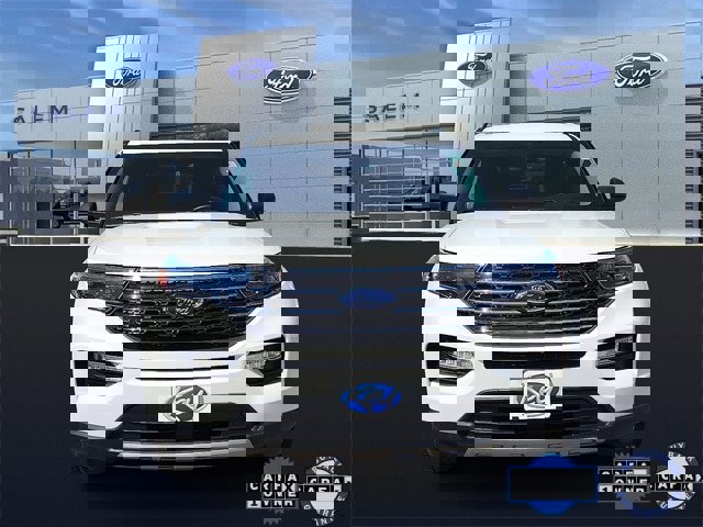 Certified 2022 Ford Explorer XLT w/ Equipment Group 202A image 7