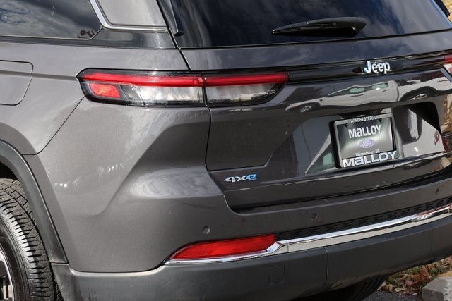 Used 2024 Jeep Grand Cherokee Limited 4xe image 10