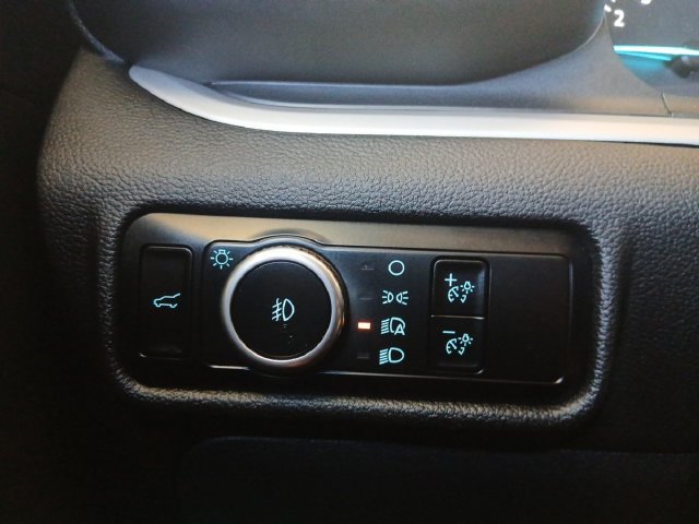 Certified 2024 Ford Explorer XLT w/ Equipment Group 202A RWD image 13