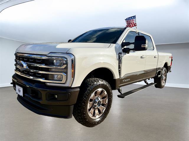 Certified 2025 Ford F250 King Ranch w/ FX4 Off-Road Package AWD/4WD image 2
