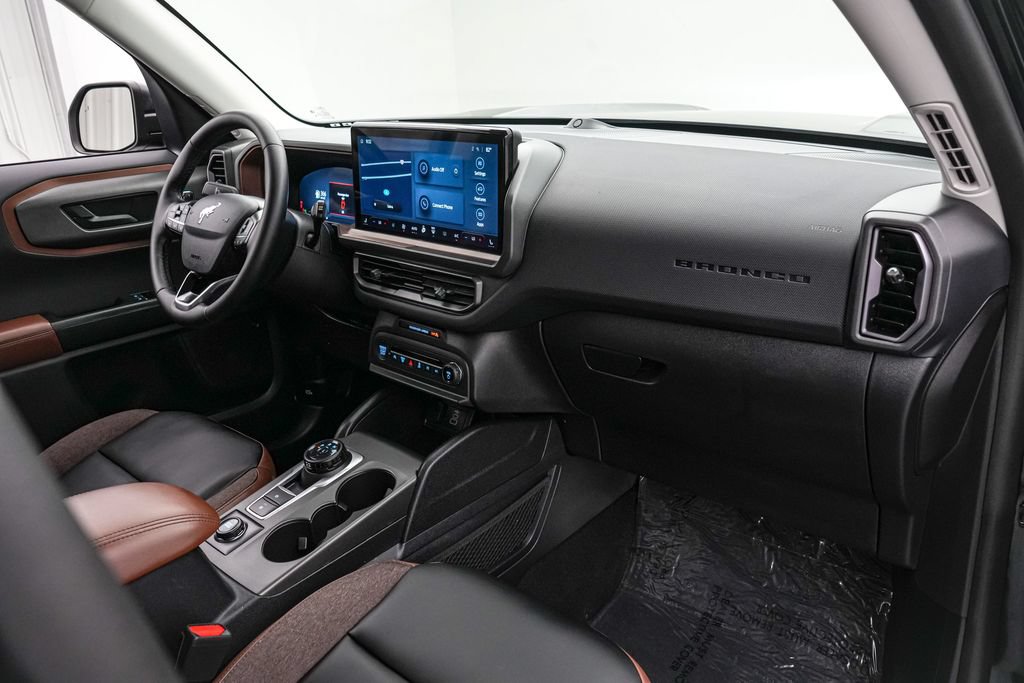 Certified 2025 Ford Bronco Sport Outer Banks w/ Outer Banks Tech Package+ AWD/4WD image 25