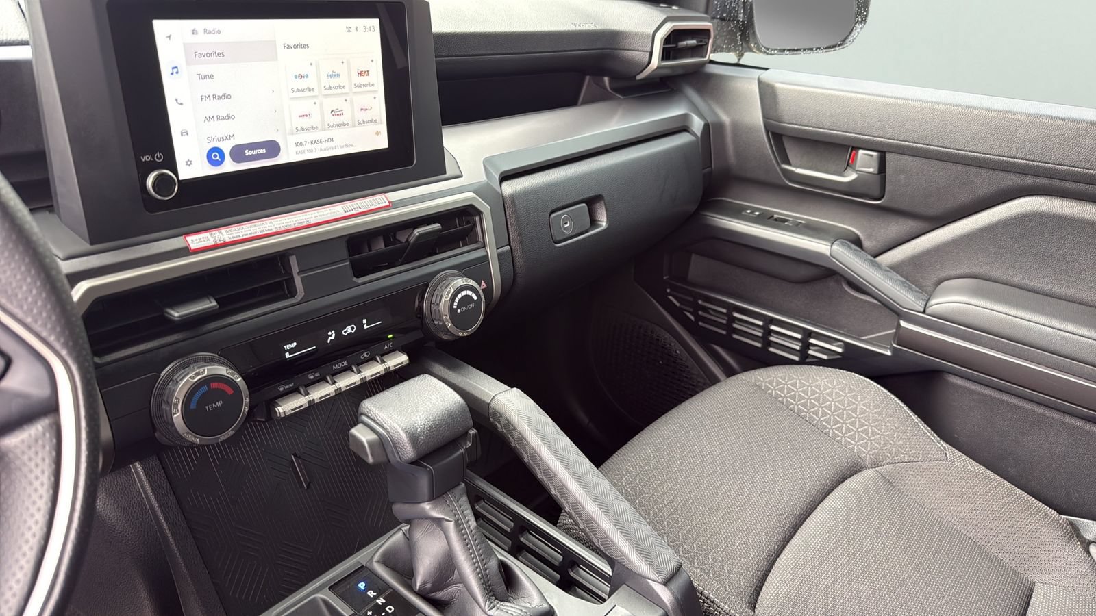 Used 2025 Toyota 4Runner SR5 RWD image 20