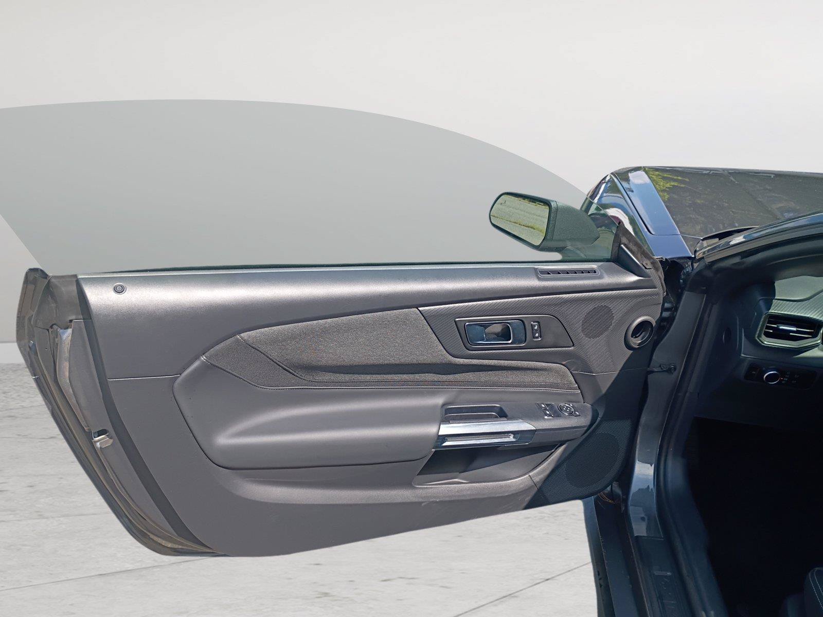 Certified 2025 Ford Mustang Coupe RWD image 9