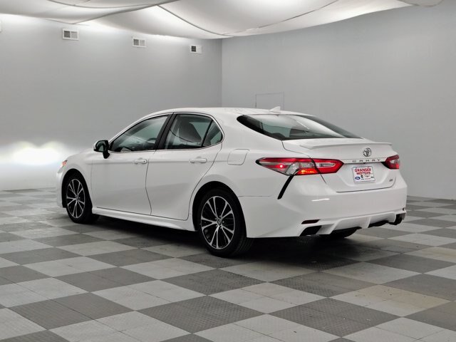 Used 2019 Toyota Camry SE FWD image 7