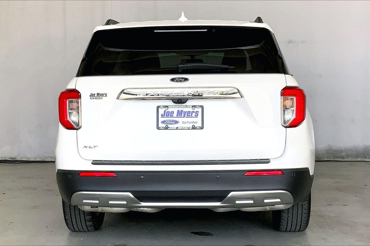 Certified 2024 Ford Explorer XLT w/ Equipment Group 202A image 3