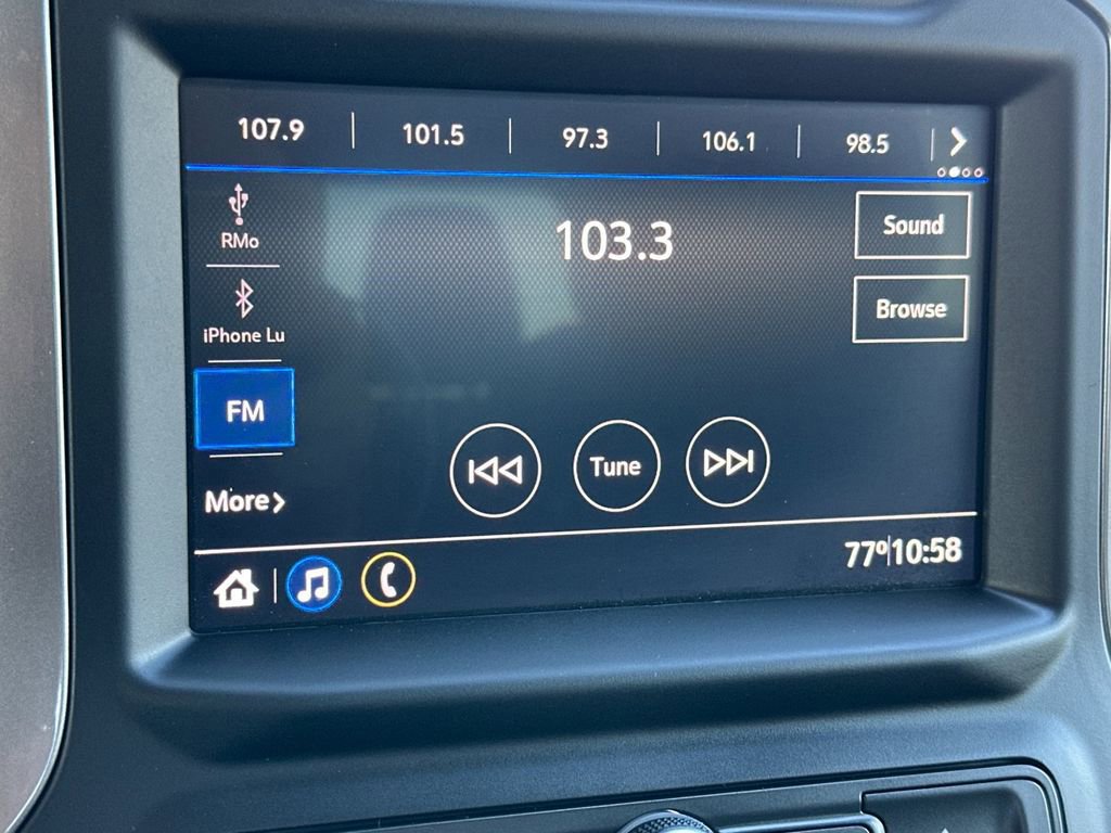 Used 2022 Chevrolet Silverado 2500 Custom w/ Custom Convenience Package image 17