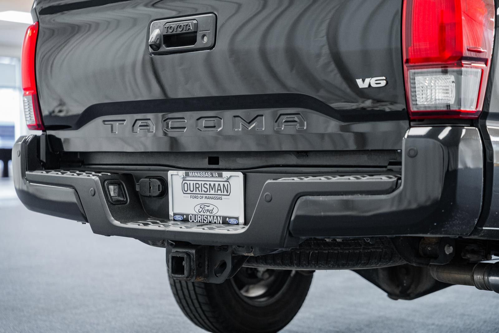 Used 2019 Toyota Tacoma TRD Sport image 18