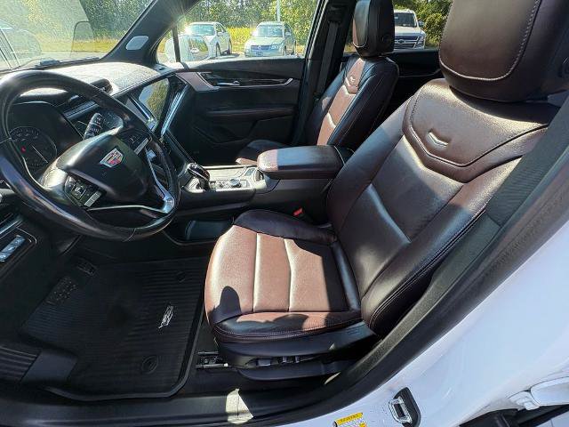 Used 2020 Cadillac XT6 Premium Luxury AWD/4WD image 12