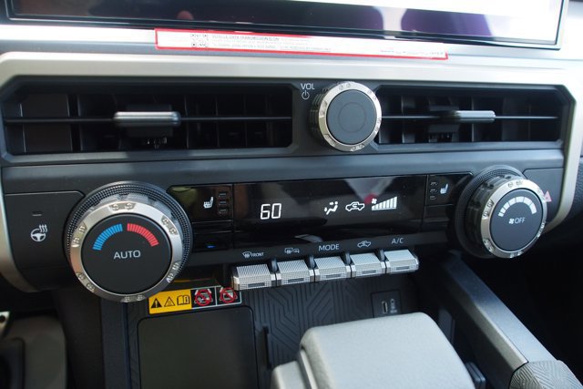 Used 2025 Toyota Tacoma TRD Sport image 27