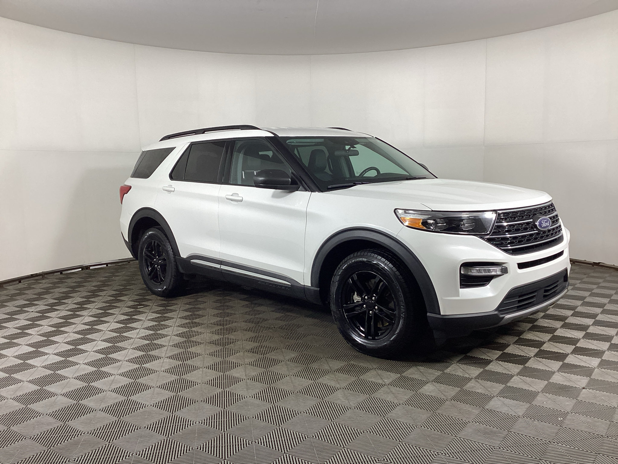 Certified 2023 Ford Explorer XLT w/ Equipment Group 202A