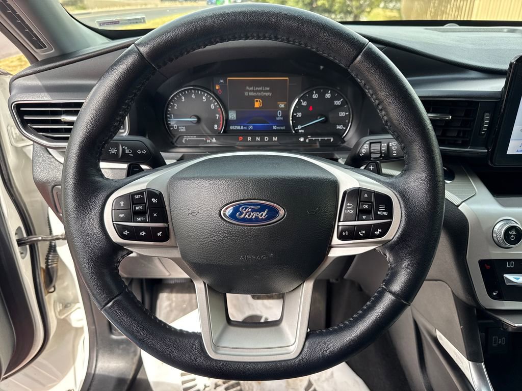 Certified 2021 Ford Explorer XLT w/ Equipment Group 202A AWD/4WD image 18