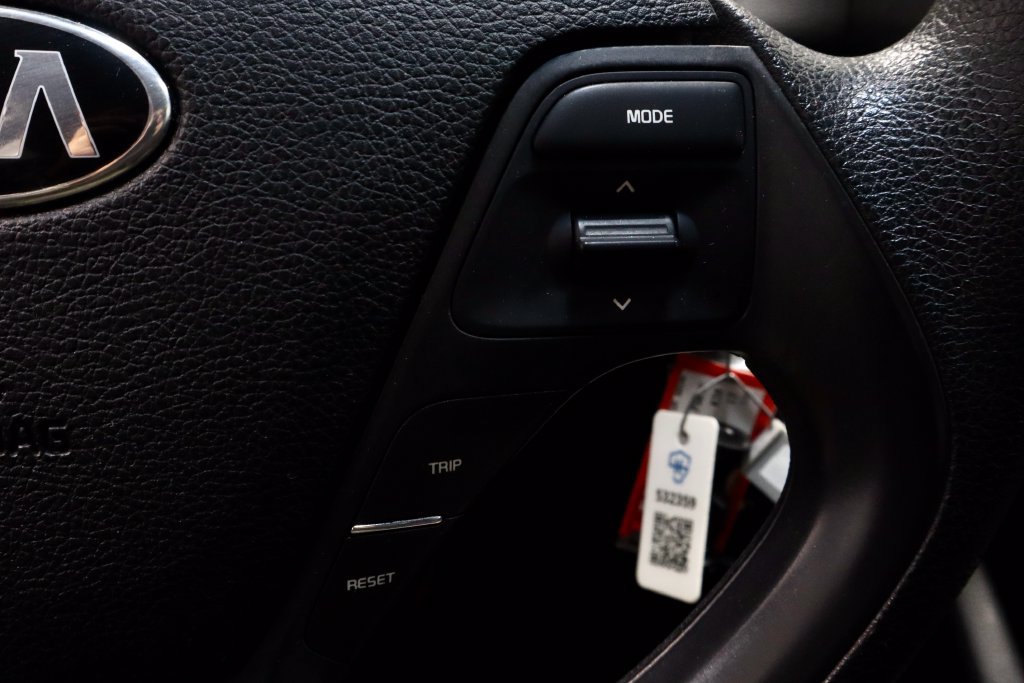 Used 2017 Kia Forte LX FWD image 27
