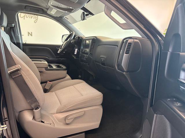 Used 2018 Chevrolet Silverado 1500 Custom w/ Custom Value Package AWD/4WD image 6