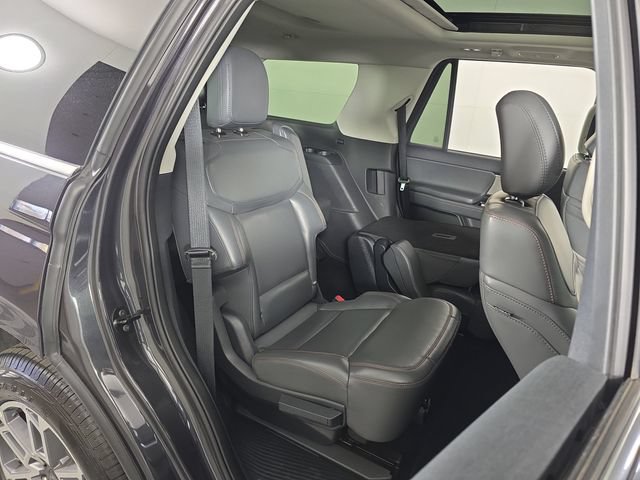Certified 2025 Ford Expedition Active AWD/4WD image 29