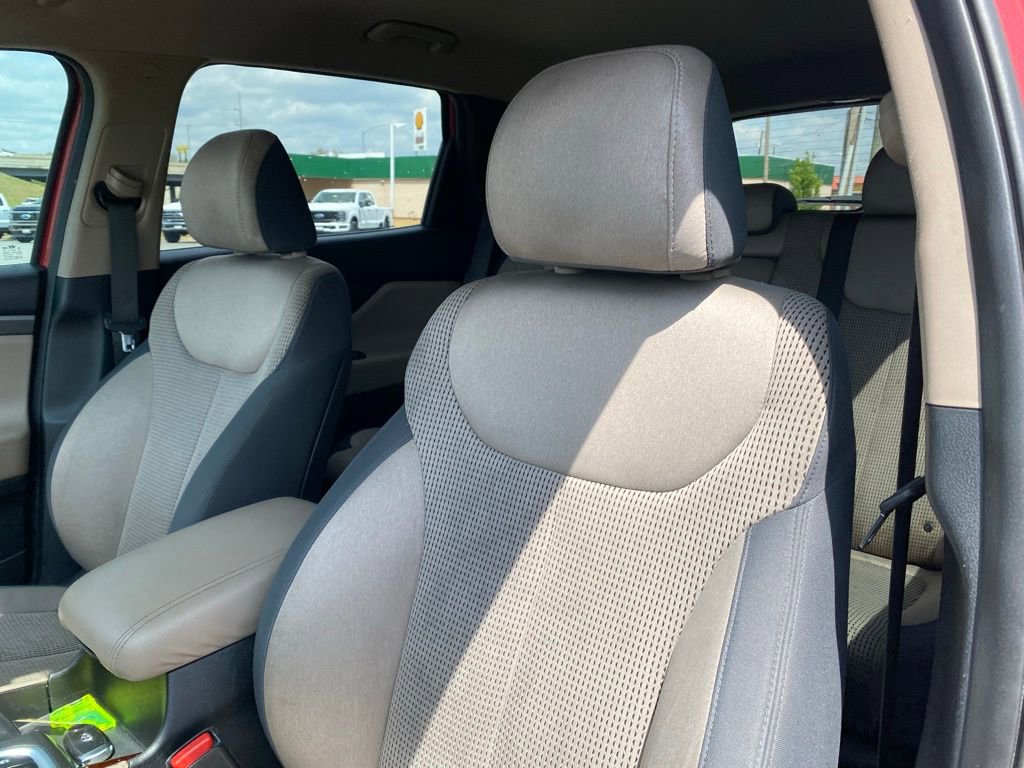 Used 2019 Hyundai Santa Fe SEL FWD image 11