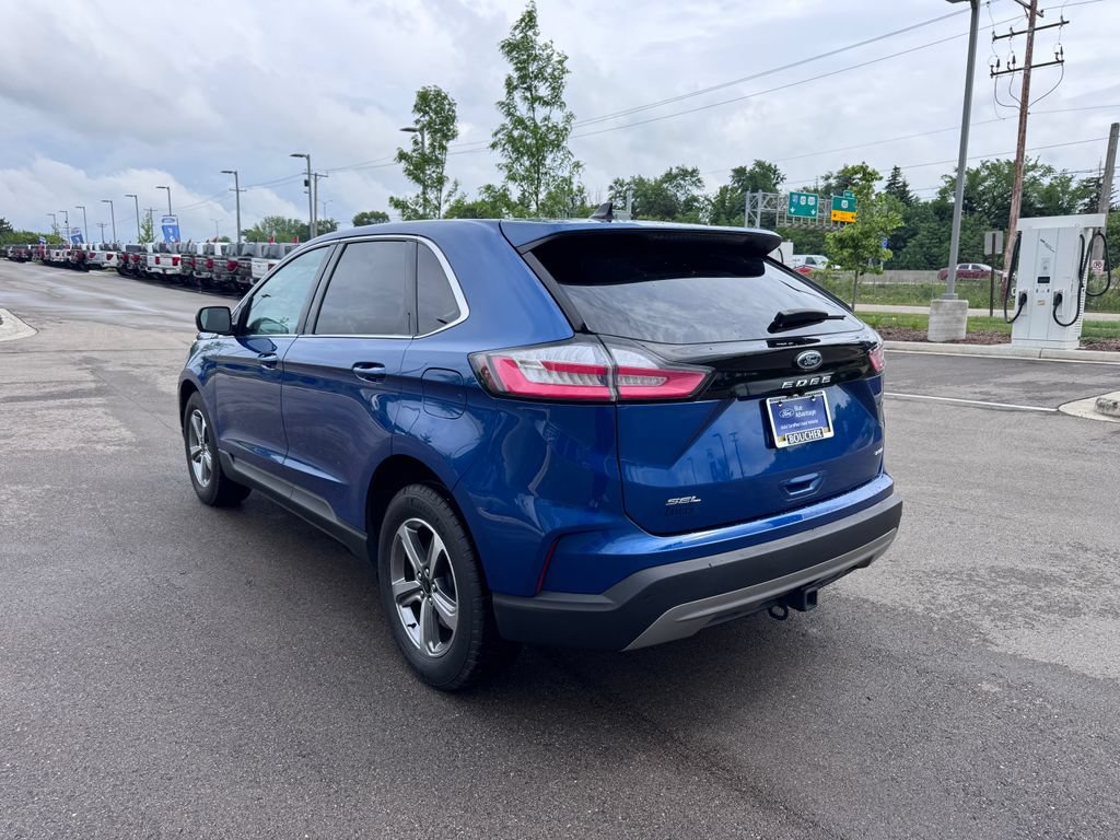 Certified 2024 Ford Edge SEL w/ Convenience Package AWD/4WD image 3