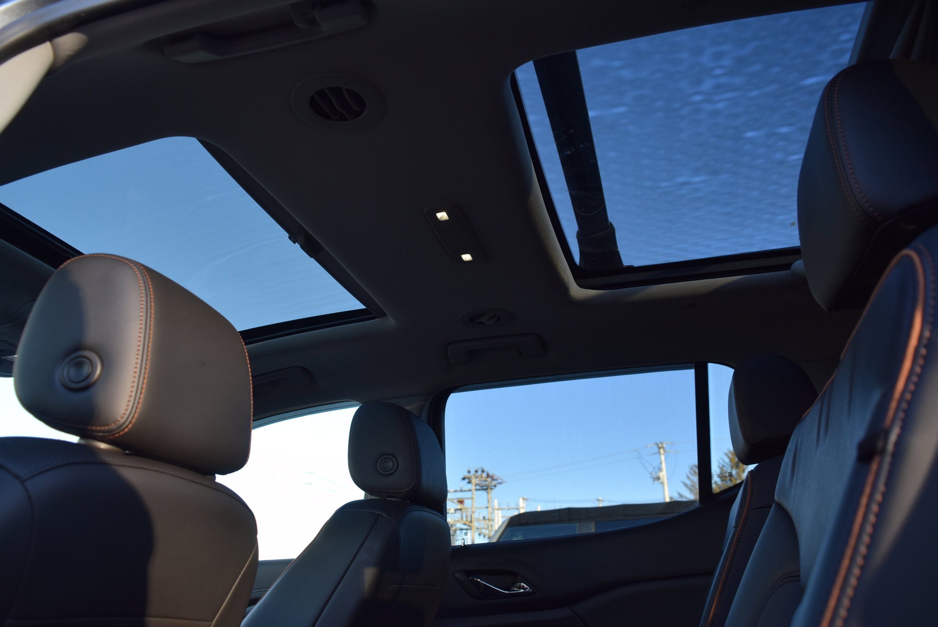 Used 2021 GMC Acadia AT4 w/ Technology Package image 8