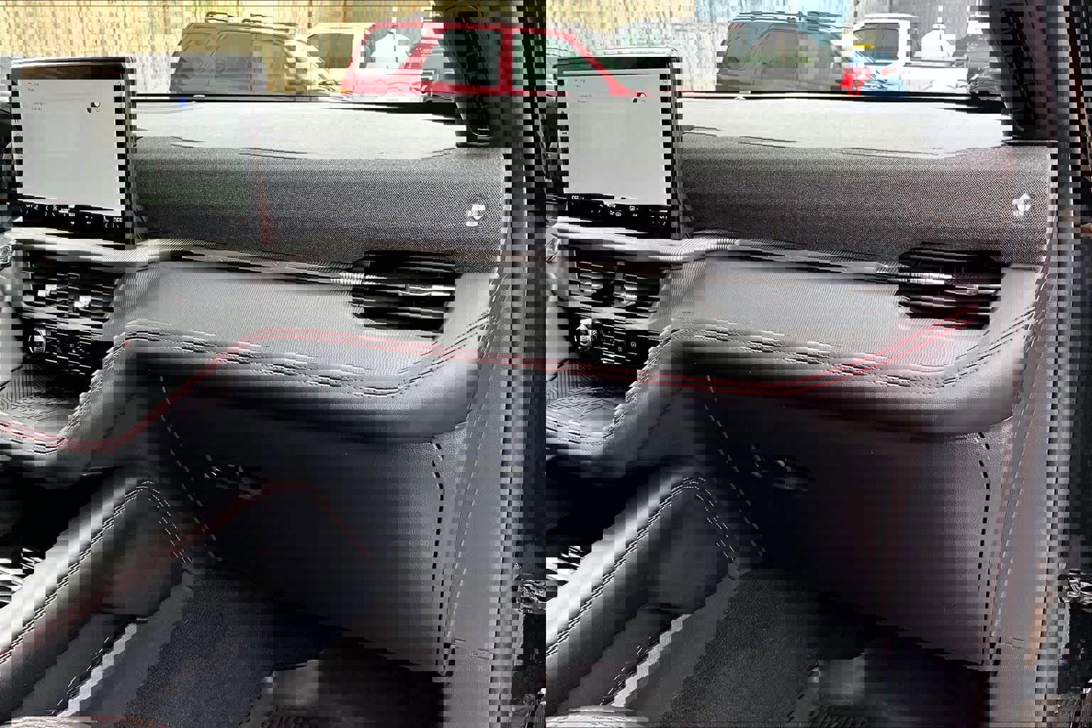 Certified 2025 Ford Explorer ST-Line w/ Premium Package image 20