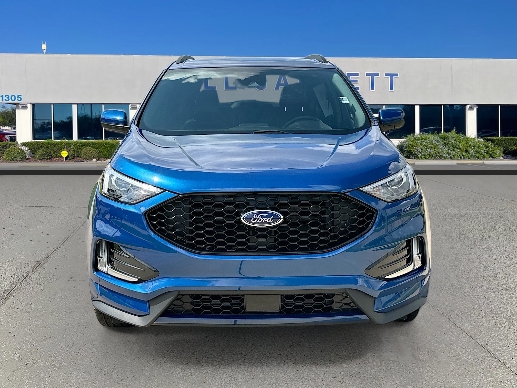Certified 2024 Ford Edge ST-Line AWD/4WD image 2