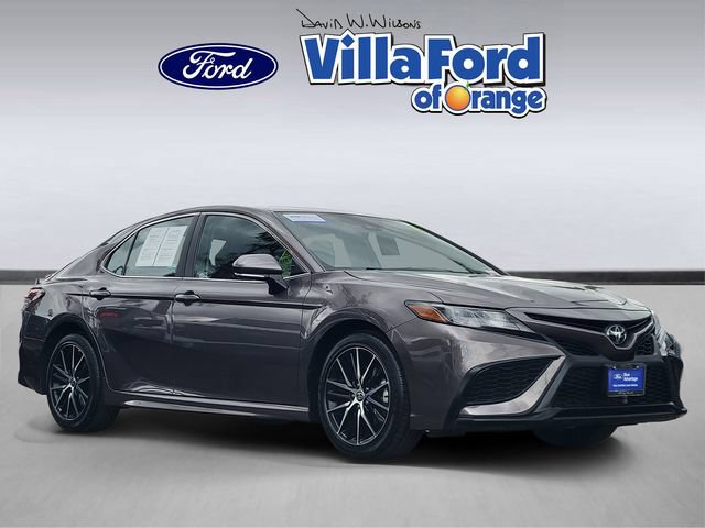 Used 2024 Toyota Camry SE FWD image 1