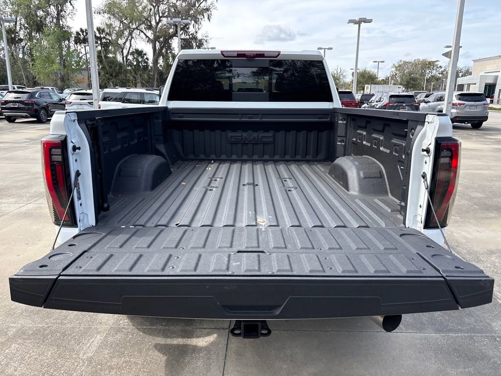Used 2025 GMC Sierra 2500 AT4 w/ AT4 Premium Plus Package image 32